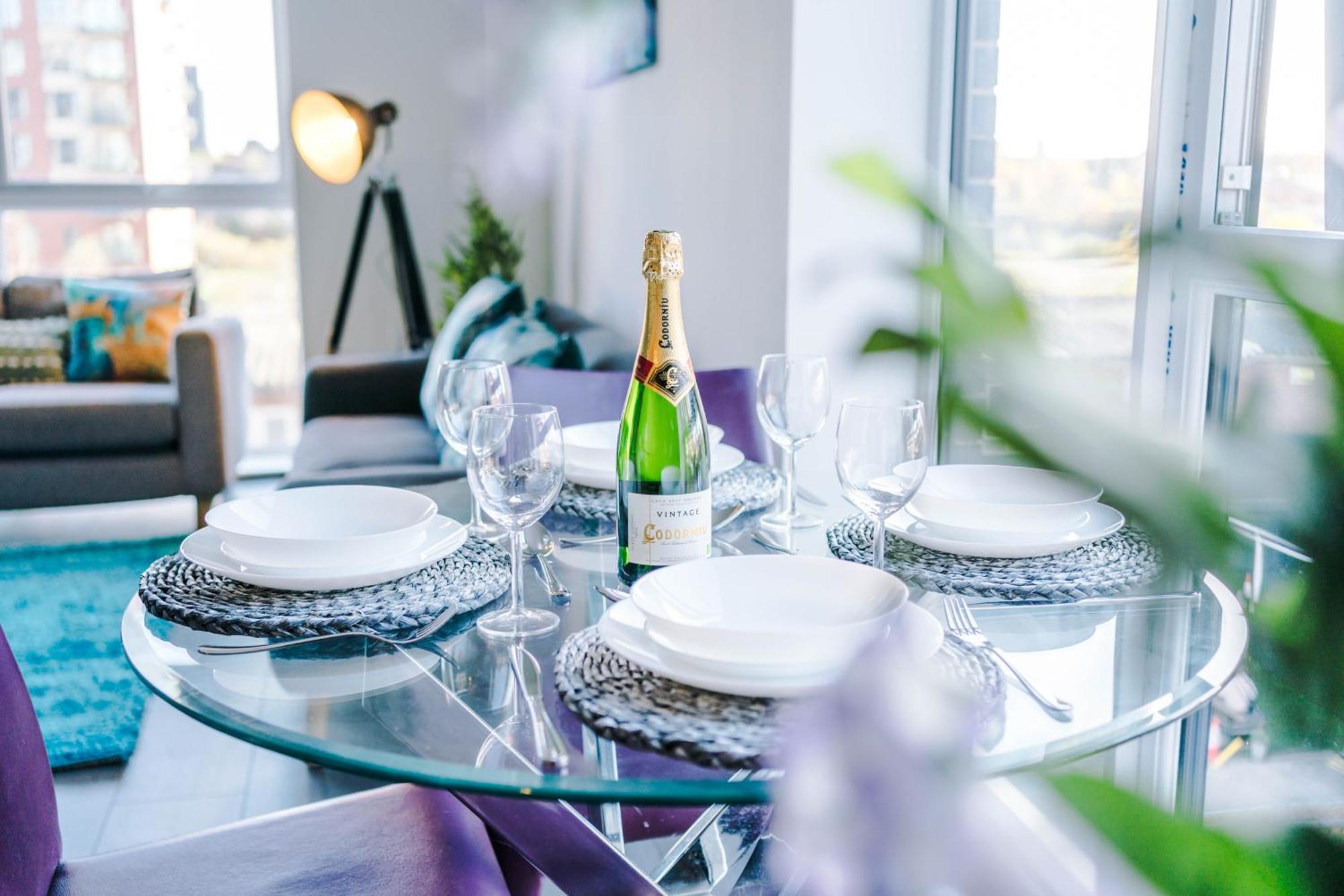 Lux Livin' Apartments - Luxury 5 Bed Apartment Manchester City Centre Екстер'єр фото